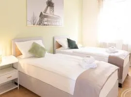 Modernes Apartment am Park ruhig, komfortabel, Handtücher, Bettwäsche, MagentaTV