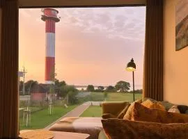 Meerglück am Beltblick Fehmarn - Moderne Ferienwohnung direkt an der Ostsee mit Sauna für Familien und Paare