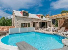 Villa Kameni Cvijet with Jacuzzi, Sauna, Tennis court