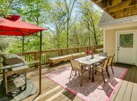 Great for Groups! Luxe Helen Gem with Pool Access