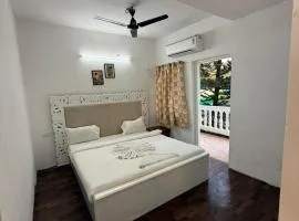 Sunshine Park By RoomzAway