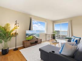 Oceanview 2BR 1Bath Retreat Balcony and Sunset Views，帕西菲卡的飯店