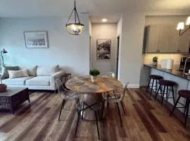 New The Carlyle 208 4BR Beachside Condo in Grand Bend