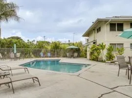 Walk to Dining & Local Markets! Hilo Getaway