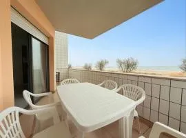 SE240 - Senigallia, trilocale fronte mare con posto auto