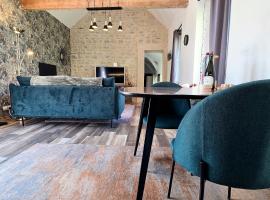 Gite Les Petits Monts, hôtel à Commes