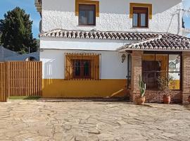 Viesnīca Casa Patio de Los Naranjos Piscina privada pilsētā Alcaucín