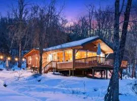 Foot Loose by AvantStay Woodsy Retreat • Fireplace • Near Trails Wineries