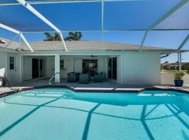 3 Mi to Beach! Englewood Family Gem + Private Pool