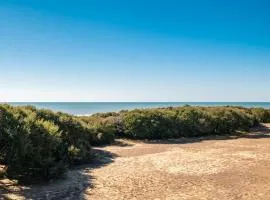 Castaway by Oak Island Accommodations