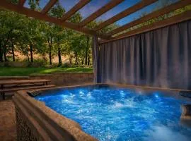 Modern 5BR, Kid-Friendly Home In Poconos with Pool Table