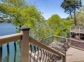 Pool and Dock Access! Family Escape in Bremen