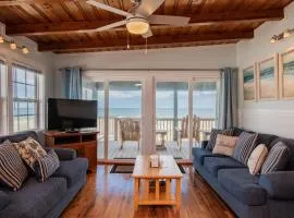 Chillax Inn by Oak Island Accommodations