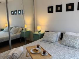 Suites Setúbal - River View, hotel i Setúbal