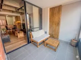 Modern Apartment with Balcony | Near El Poblado