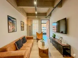 Modern Apartment with Balcony | Near El Poblado
