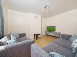 2BR Apartment near Heathrow Airport