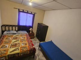 Cabañas El Monchito, hotel a Juana Koslay 