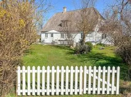 Amazing Home In Humble With Wifi