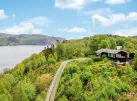 Cozy Home In Farsund With Wifi