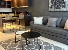 France Golf Apart - Flat Deluxe con estacionamiento privado, pileta y gimnasio