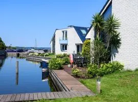 Spacious Villa in Loosdrecht with Terrace