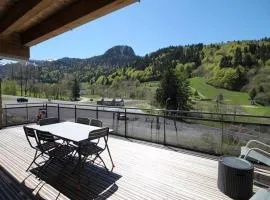 Appartement avec grande terrasse ensoleillée, proche thermes et ski - FR-1-858-22