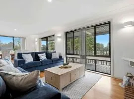 Berry Beach House - Spacious Dual Living Retreat in Vincentia 3 Mins Walk to the Beach