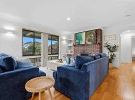 Berry Beach House - Spacious Dual Living Retreat in Vincentia