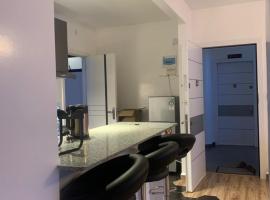 GL Luxe Suites, hótel í Tatu City