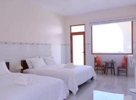 Prospera - Hòn Sơn Beachfront Hotel, hotel di Lai Sơn