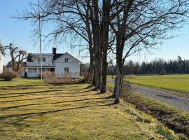 Stunning Home In Säffle With House A Panoramic View, hotel u gradu Sefle