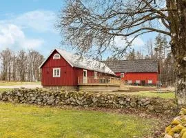 2 Bedroom Awesome Home In Hyltebruk