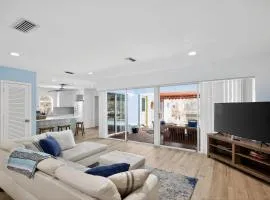 Waterfront Oasis on Intracoastal with Pool - Just Renovated