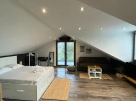 Family Retreat in Kineta I Near the Beach