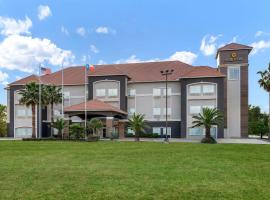 La Quinta by Wyndham Alvin, hotel v destinaci Alvin