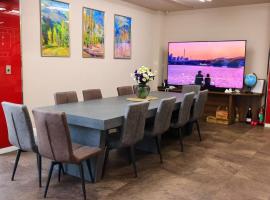 ゲストハウスシナノスイー Guest House Shinano Swee, hotel u gradu Omači