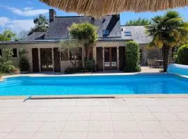 Maisons de Familles Beautiful beachfront home with a spa pool