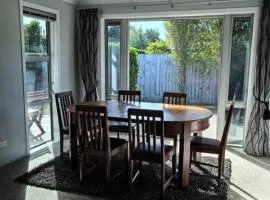 Peaceful and Modern 5 bedrooms family house in Rolleston