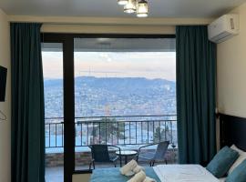 BROTHERS APARTMENTS WITH TERRACe IN OLD TBILISI, Hotel in Tiflis