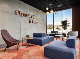 Comfort Hotel Grenlandsporten: Langangen şehrinde bir otel