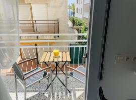 Sea Views Sanatori Beach Superior, hotel u gradu 'El Vendrell'