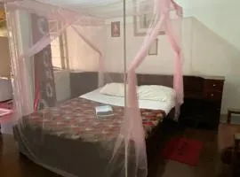 Cross Roads BackPackers Entebbe