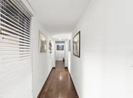 Charming Queen BR1Bath 2PPL/Private Suite - Holiday Home