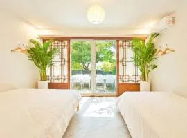 JT Tailored Service Home near Hyehwa Station