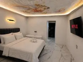 Luxury Studio at City Park Mall