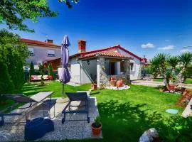 House Nicol 2426