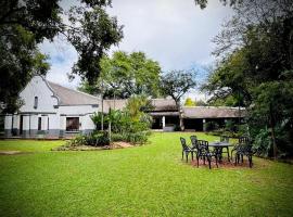 Phumulani Lodge Kameeldrift, khách sạn ở Pretoria