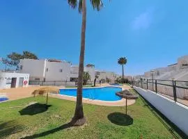 J Palomares - Apartamento con jardin privado y parking