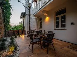 Celtic Lodge - Guest House